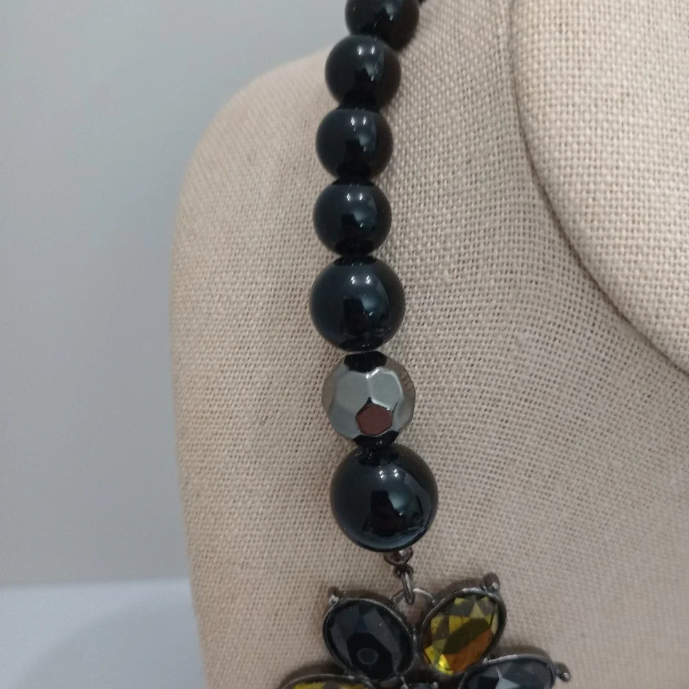 Premier Designs Black Beaded‎ Floral Statement Necklace w/ Detachable Brooch